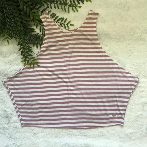 nike crop top dri fit